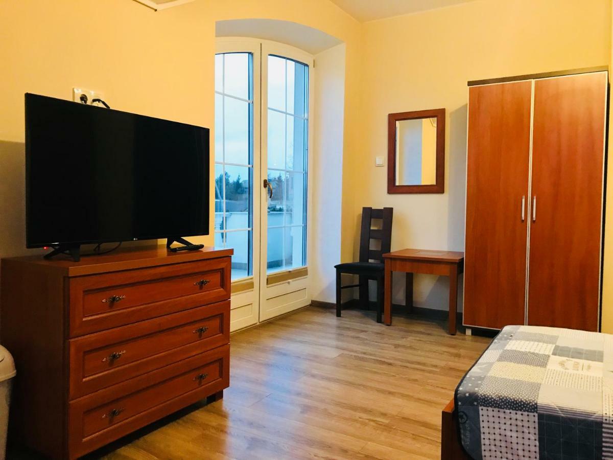 Pensjonat Nad Struga Appartement Stryków Buitenkant foto